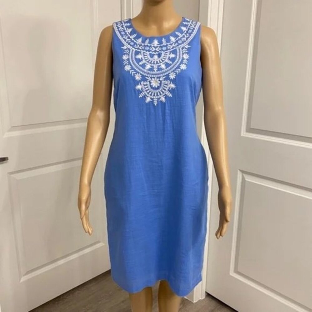 Talbots Women's Sleeveless Embroidered Neckline Sheath Dress. Blue. Size 2. Cute